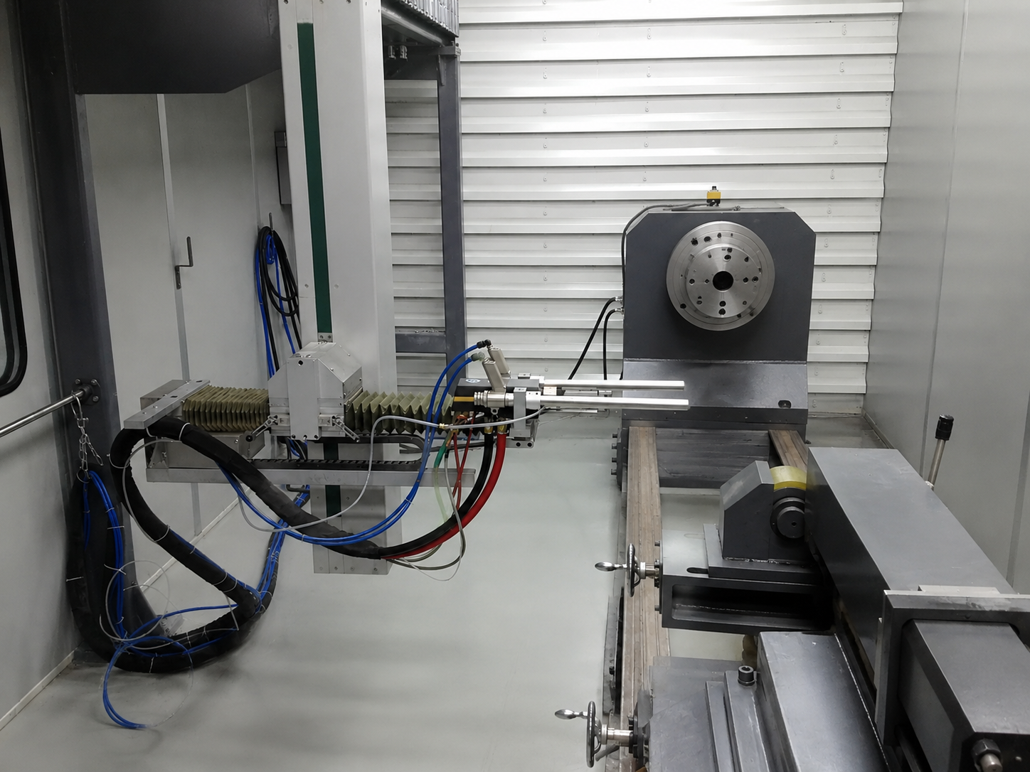Custom X-Y axis spray manipulator for long shaft HVOF coating